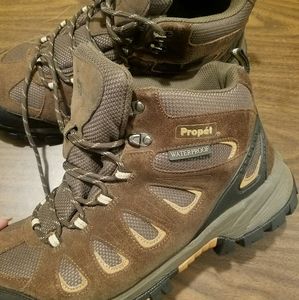 Men's Propet Waterproof Boots Sz. 12